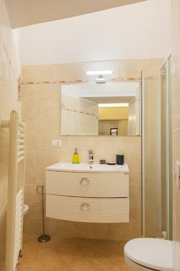 Historic Center Palace - Huge 4 Bedrooms Santa Croce Apartment - By LikehomeFirenze Eksteriør bilde