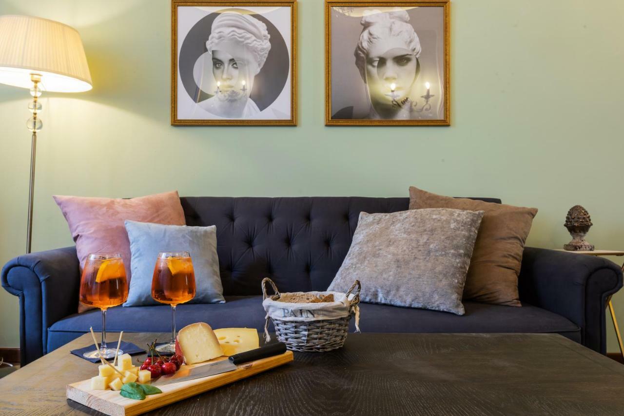 Historic Center Palace - Huge 4 Bedrooms Santa Croce Apartment - By LikehomeFirenze Eksteriør bilde
