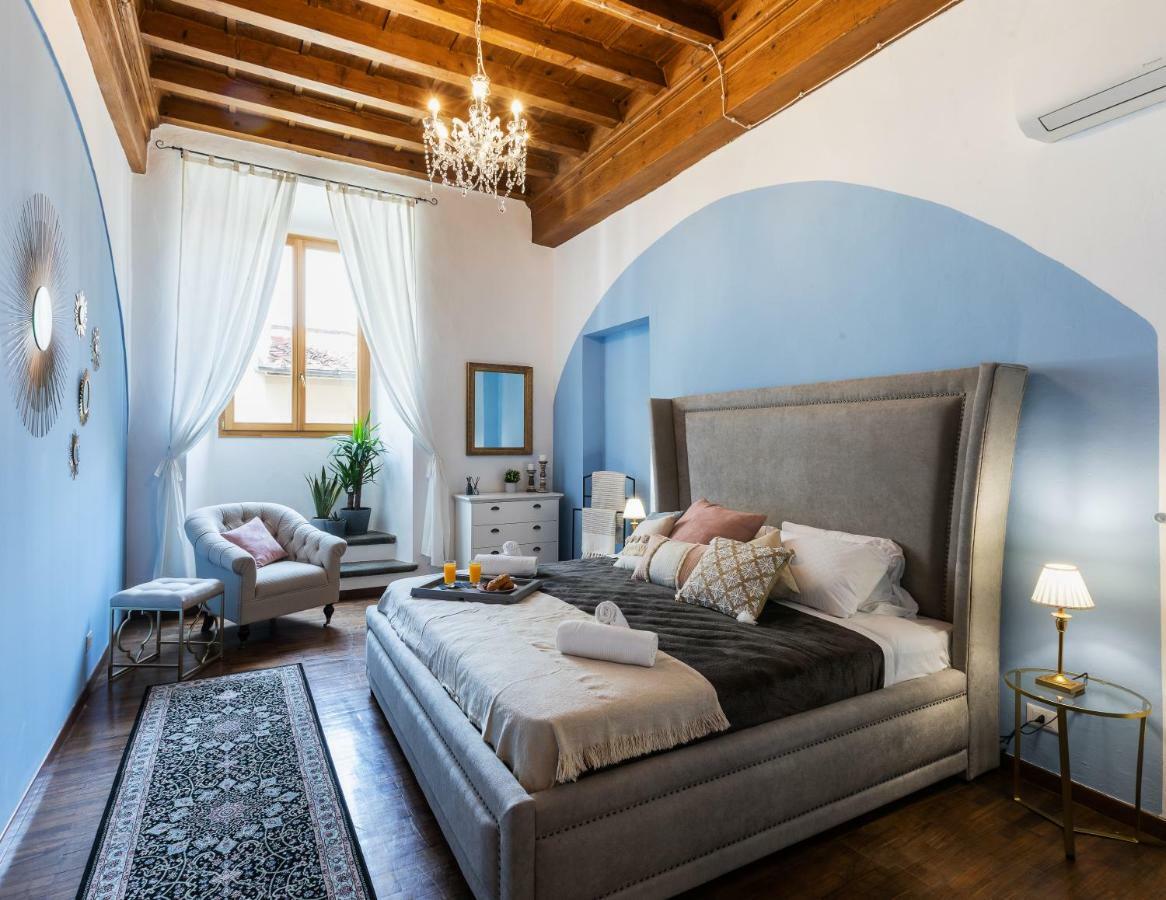 Historic Center Palace - Huge 4 Bedrooms Santa Croce Apartment - By LikehomeFirenze Eksteriør bilde