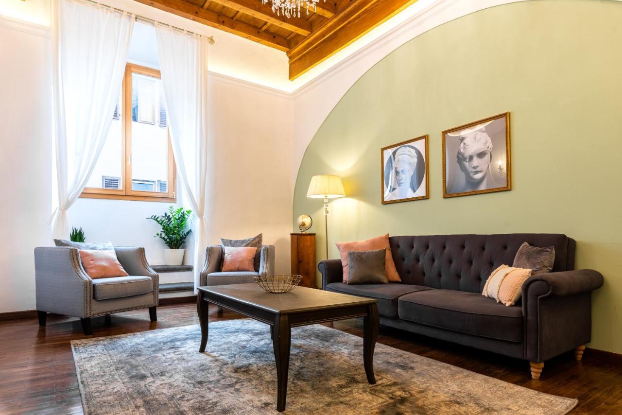 Historic Center Palace - Huge 4 Bedrooms Santa Croce Apartment - By LikehomeFirenze Eksteriør bilde