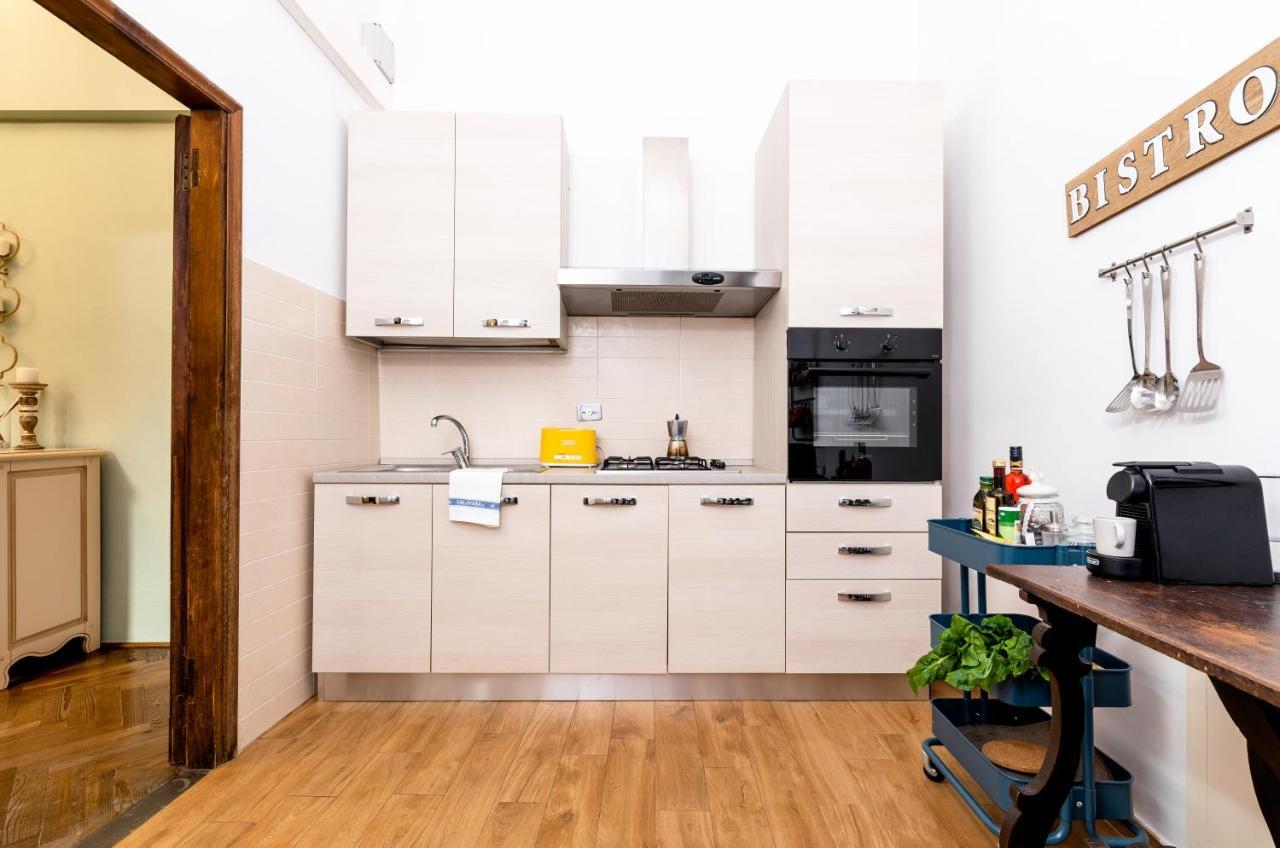 Historic Center Palace - Huge 4 Bedrooms Santa Croce Apartment - By LikehomeFirenze Eksteriør bilde