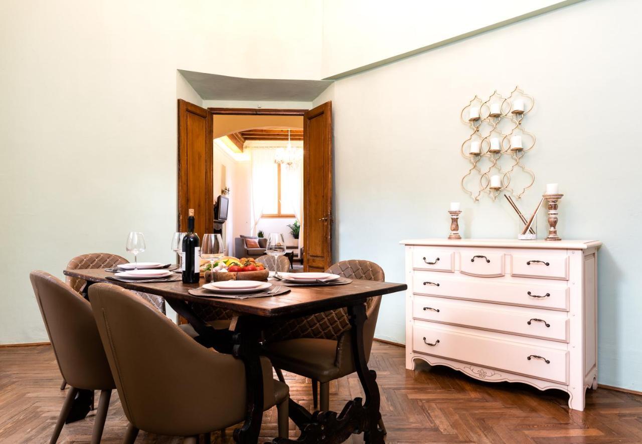 Historic Center Palace - Huge 4 Bedrooms Santa Croce Apartment - By LikehomeFirenze Eksteriør bilde